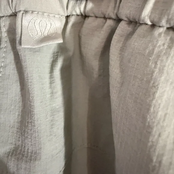 lululemon athletica Men's Light Gray Cargo Pants - Picture 6 of 7